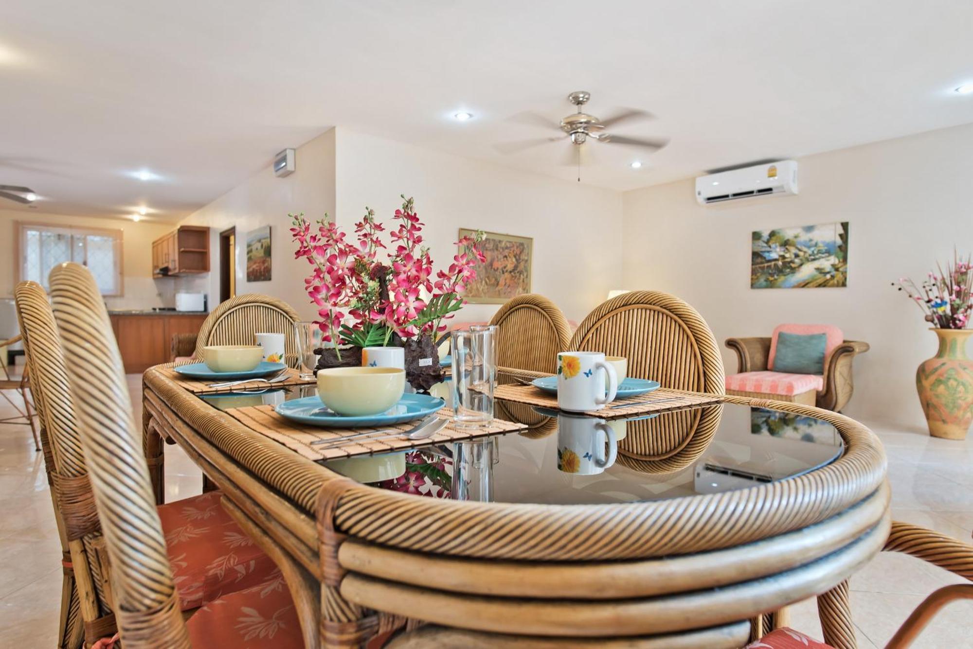Butterfly Garden Boutique Residences By Frasier, A Lifestyle Destination Apt And Villas 1 To 3 Bedroom Units, 2 Full Bathrooms, Rain Shower, Spa Bath, Complete Kitchen, Staff 24-7,Fast Fiber Optic Wifi, 55" Smart Tv'S, Free Bbq, Паттая Екстер'єр фото
